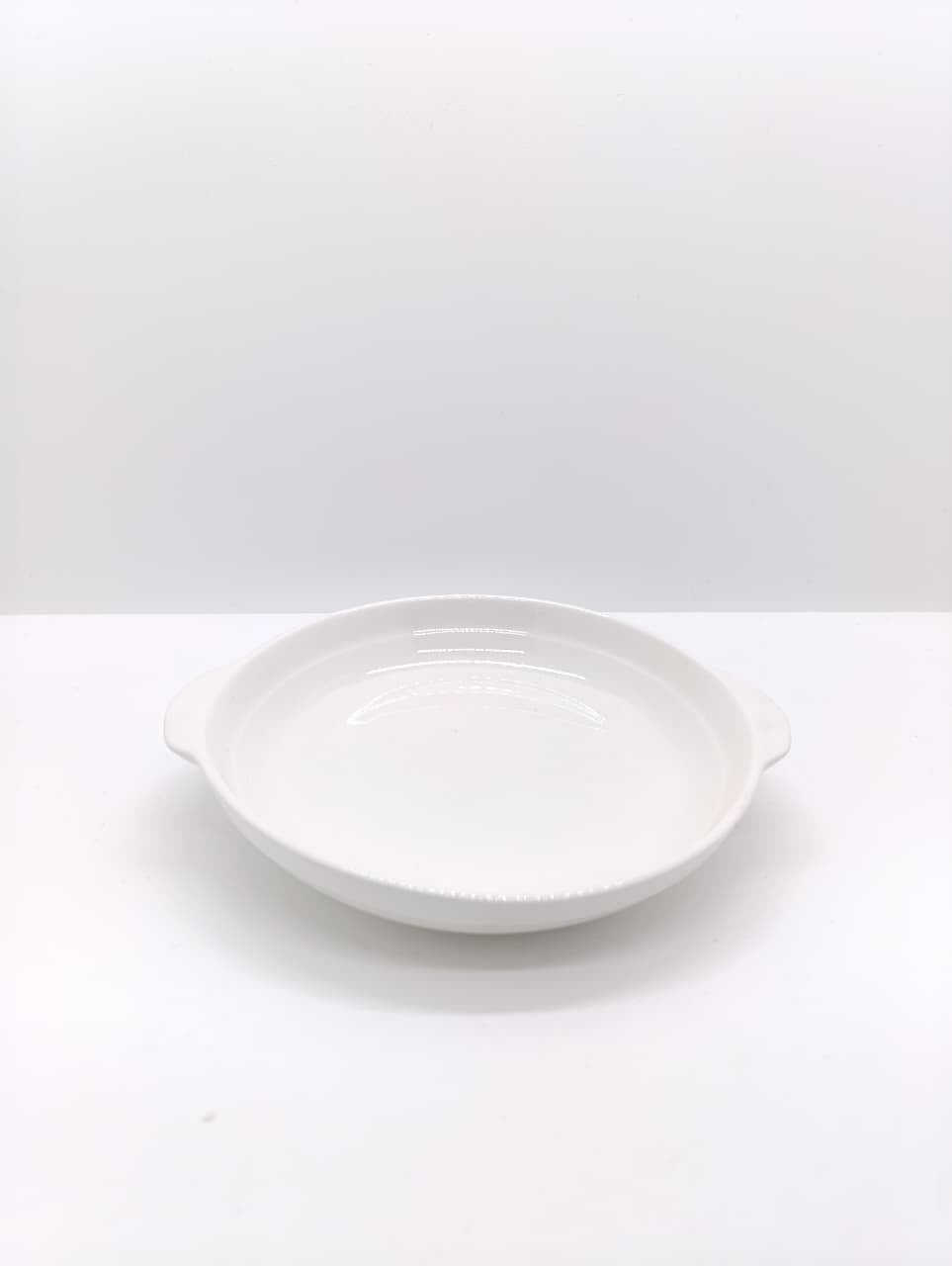 Ceramic Haus - Plate with handle - H7165