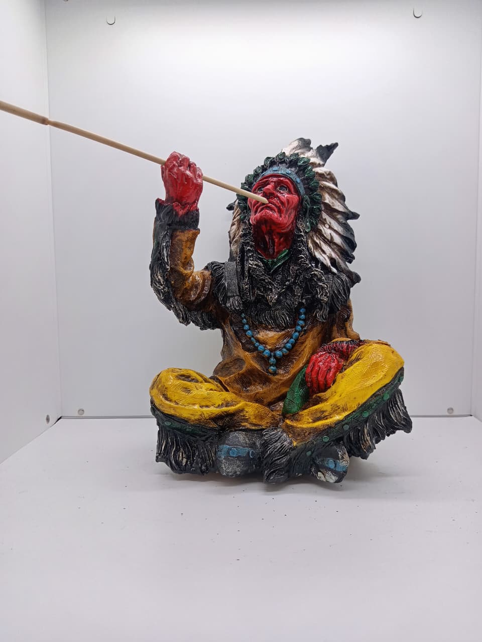 Qırmızı dərili  - Heykəl  - H5054